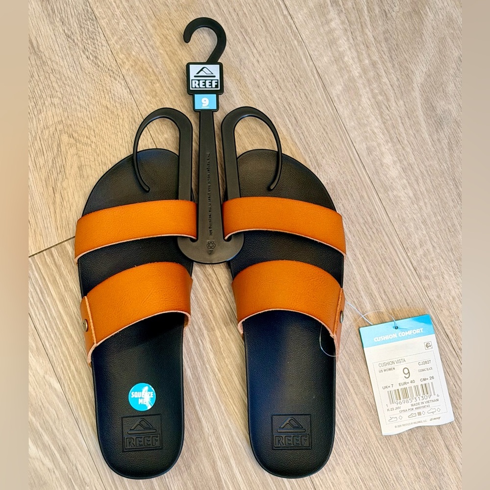 Reef Cushion Vista Black and Cognac Sandals